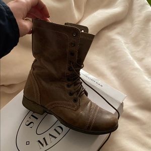 Steve Madden combat boot (troopa)